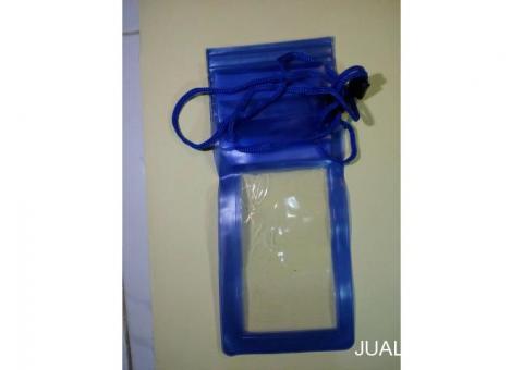 Kantong Handphone Tahan Air (Waterproof Bag)