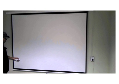 motorized layar projector