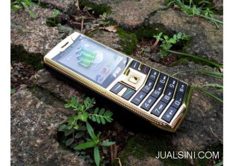 Hape Unik Prince PC128 Mewah 3 SIM Powerbank Luxury Phone
