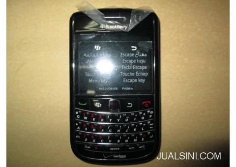 Hape Jadul Blackberry 9650 Essex Seken Mulus Kolektor Item