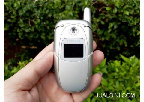 Hape Jadul Samsung SGH-E310 Flip Seken Mulus Kolektor Item