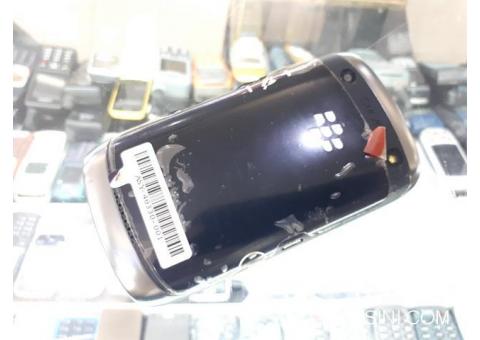 Hape Seken Blackberry 9380 Orlando Mulus Normal Eks Garansi Resmi TAM
