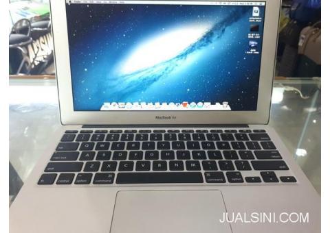 Laptop MacBook Air Mid 2011 11" A1370 Core i5 1.6GHz RAM 2GB SSD 128GB