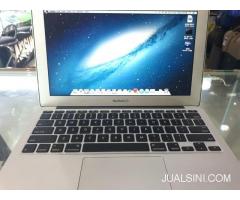 Laptop MacBook Air Mid 2011 11" A1370 Core i5 1.6GHz RAM 2GB SSD 128GB
