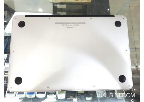 MacBook Air 11-inch Mid 2011 A1370 Core i7 1.8GHz RAM 4GB SSD 256GB